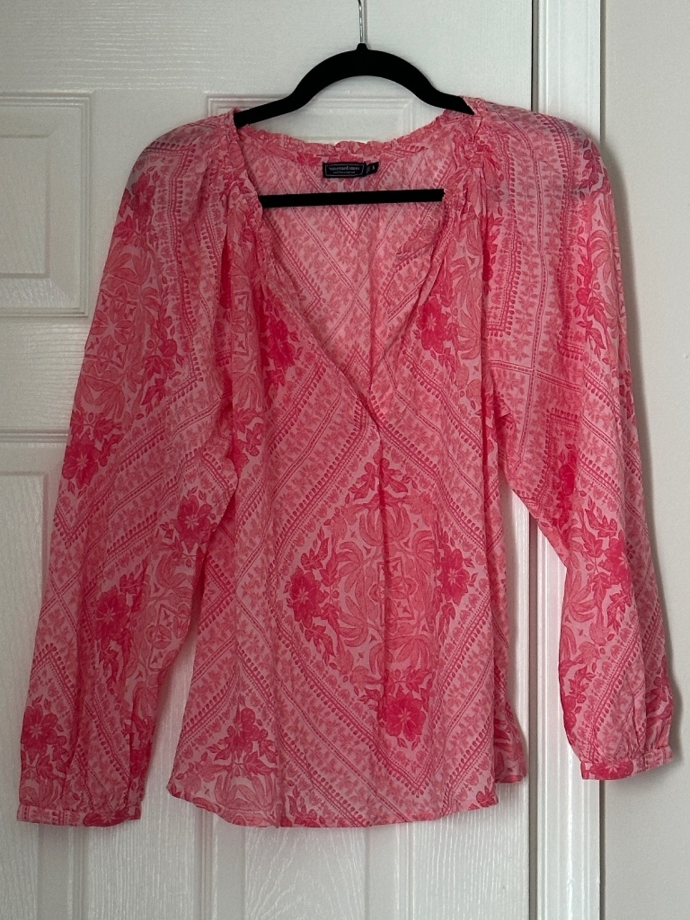Vineyard Vines Cora Tile Blouse Pink V Nevk Size Small Cotton Summer Floral